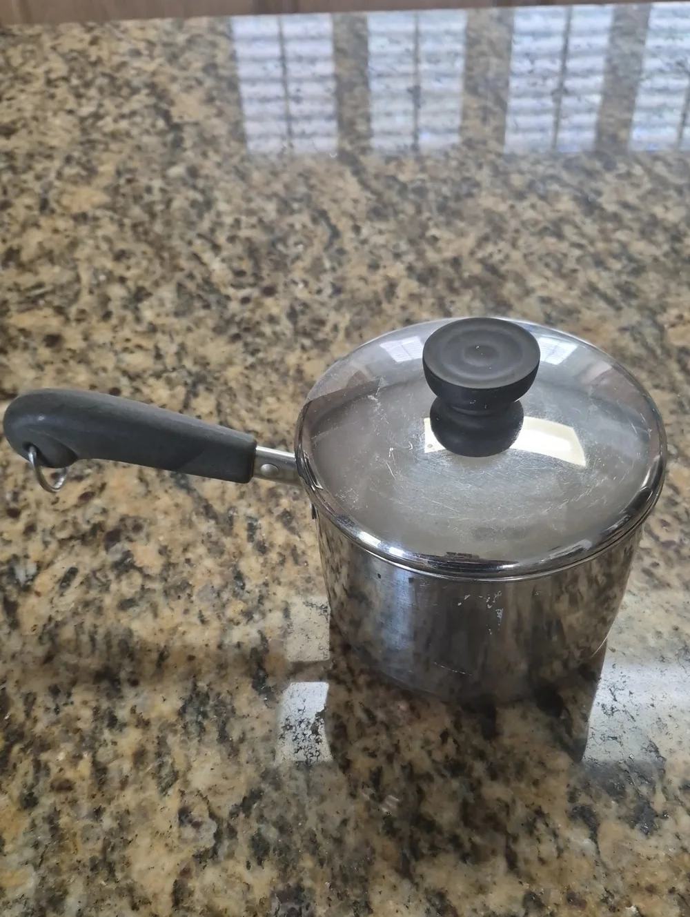 Vintage Revere Ware Copper Bottom 1.5 Qt Sauce Pot.
